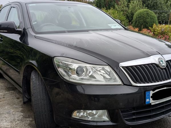 Skoda Octavia Saloon, Diesel, 2011, Black