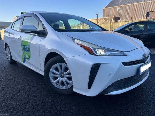 Toyota Prius Hatchback, Petrol Hybrid, 2023, White