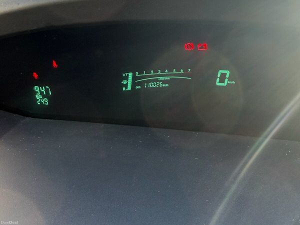 Toyota Yaris Hatchback, Petrol, 2007, Silver