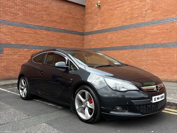 Vauxhall Astra Hatchback, Diesel, 2012, Black