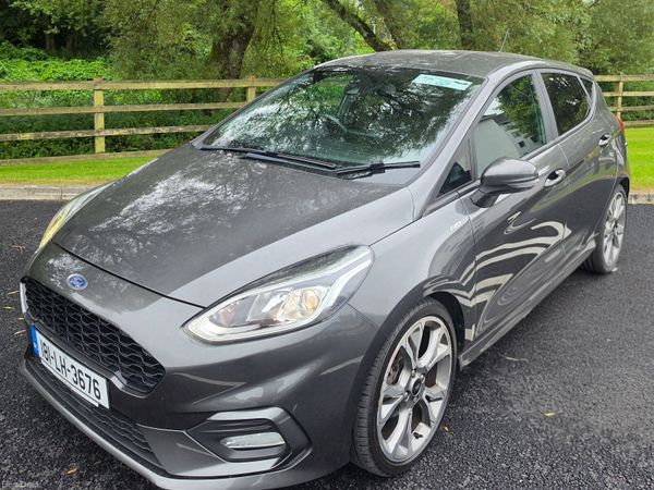 Ford Fiesta Hatchback, Petrol, 2018, Grey