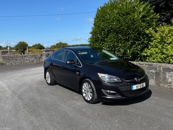 Opel Astra Saloon, Diesel, 2015, Black