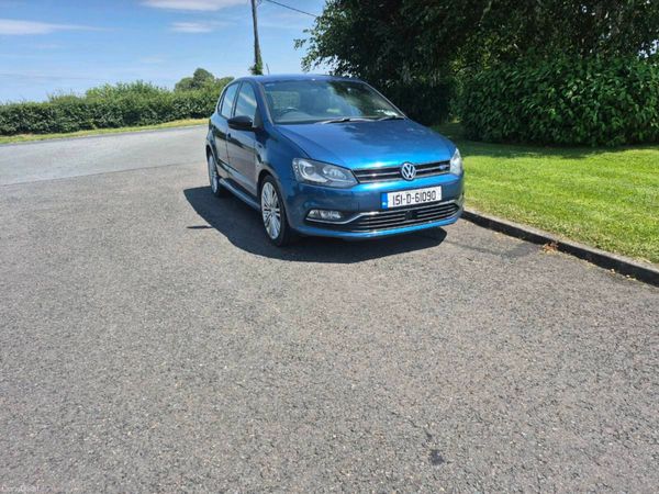 Volkswagen Polo Hatchback, Petrol, 2015, Blue