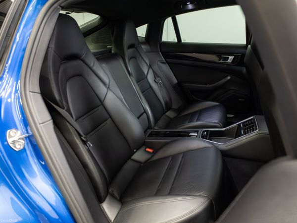 Porsche Panamera Hatchback, Petrol Plug-in Hybrid, 2018, Blue