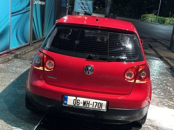 Volkswagen Golf Hatchback, Petrol, 2006, Red