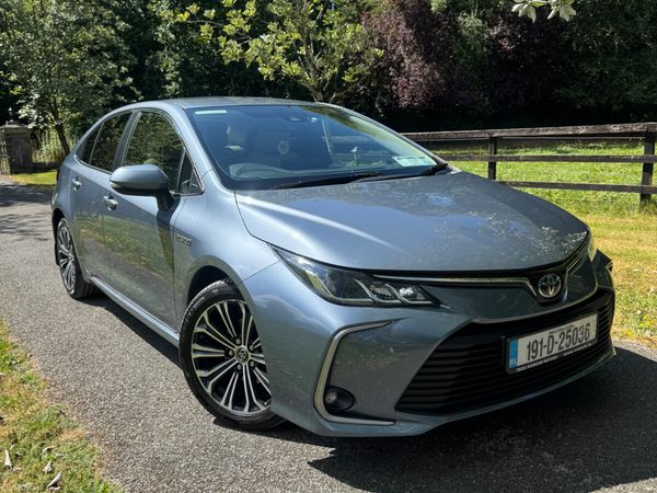Toyota Corolla Saloon, Petrol Hybrid, 2019, Grey