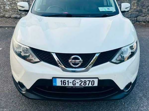 Nissan Qashqai Hatchback, Petrol, 2016, White