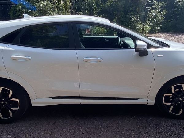 Ford Puma MPV, Petrol Hybrid, 2020, White