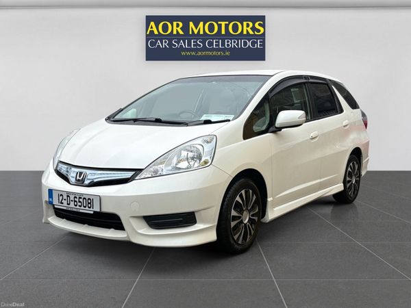 Honda Shuttle Estate, Petrol Hybrid, 2012, White