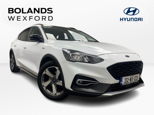 Ford Focus Hatchback, Petrol, 2021, White