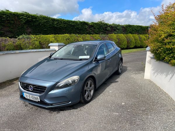 Volvo V40 Hatchback, Petrol, 2014, Blue