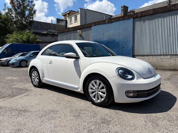 Volkswagen Beetle Hatchback, Petrol, 2013, White