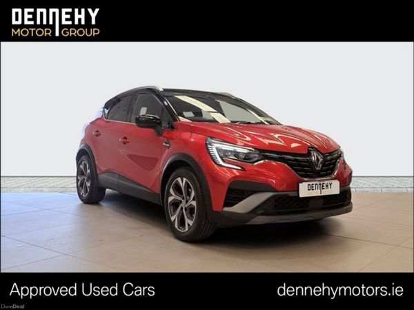 Renault Captur Hatchback, Petrol, 2022, Red