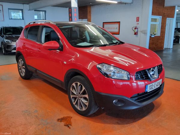 Nissan Qashqai Hatchback, Diesel, 2013, Red