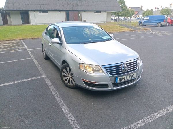 Volkswagen Passat Saloon, Diesel, 2009, Silver