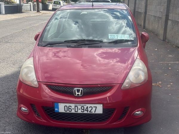 Honda Jazz Hatchback, Petrol, 2006, Red