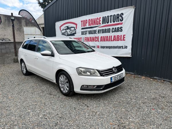 Volkswagen Passat Estate, Petrol, 2013, White