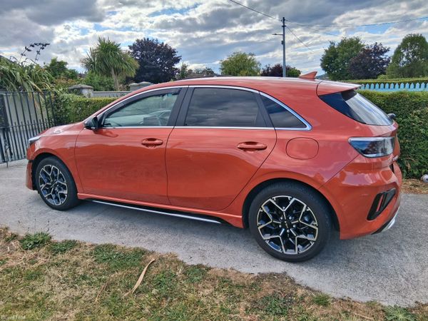Kia Ceed Hatchback, Petrol, 2022, Orange