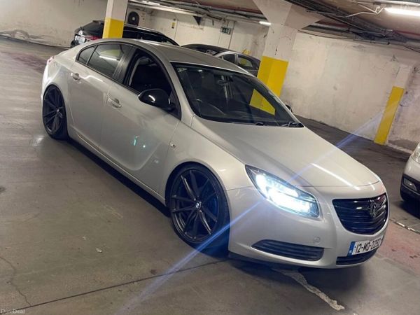 Vauxhall Insignia Hatchback, Diesel, 2012, Silver