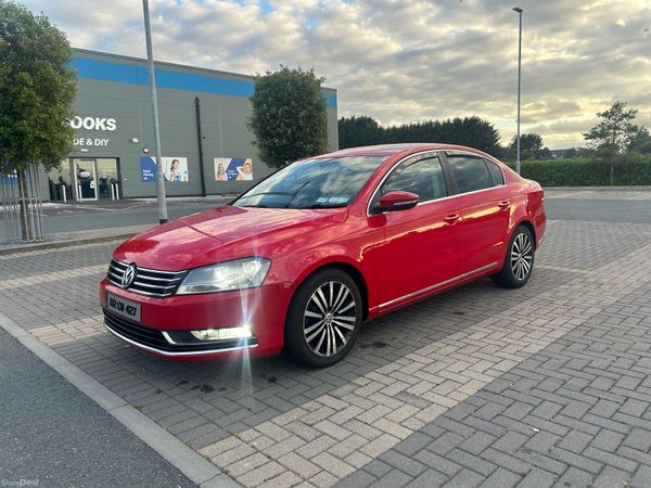 Volkswagen Passat Saloon, Diesel, 2013, Red