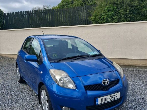 Toyota Yaris Hatchback, Petrol, 2011, Blue