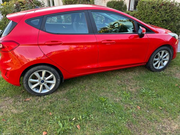 Ford Fiesta Hatchback, Petrol, 2018, Red