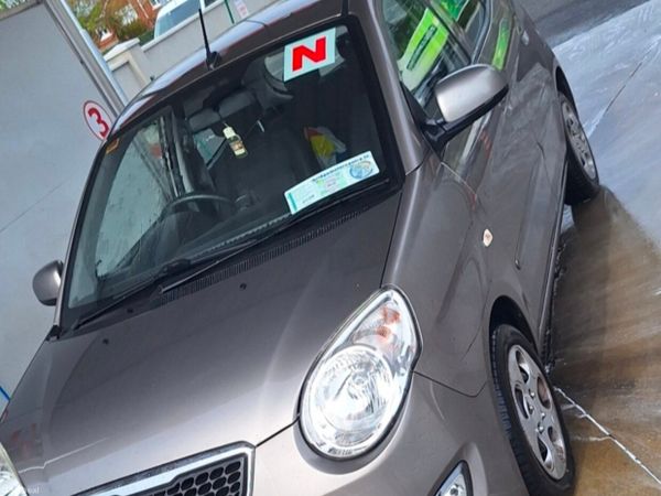 Kia Picanto Hatchback, Petrol, 2011, Silver