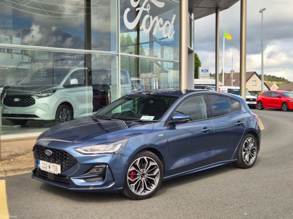 Ford Focus Hatchback, Petrol, 2023, Blue