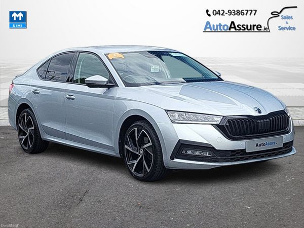 Skoda Octavia Hatchback, Diesel, 2023, Silver