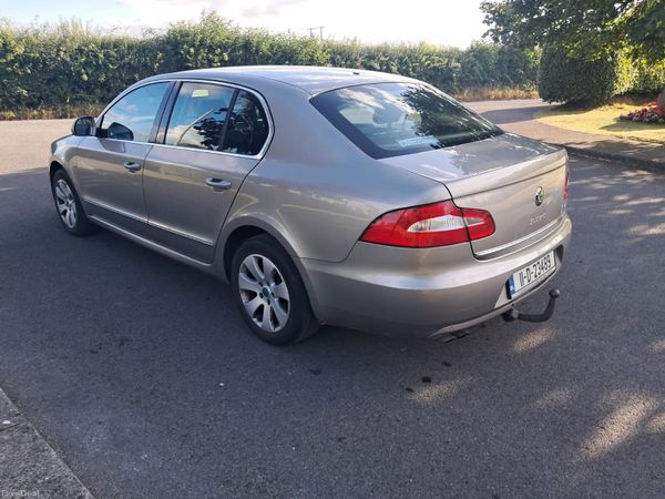 Skoda Superb Saloon, Diesel, 2011, Beige