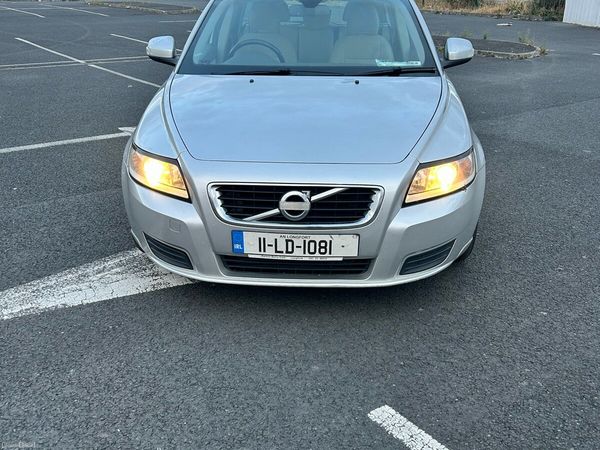 Volvo V50 Estate, Diesel, 2011, Silver