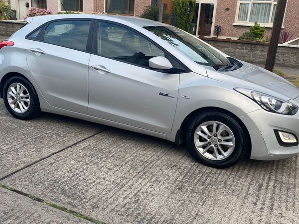 Hyundai i30 Hatchback, Petrol, 2014, Silver