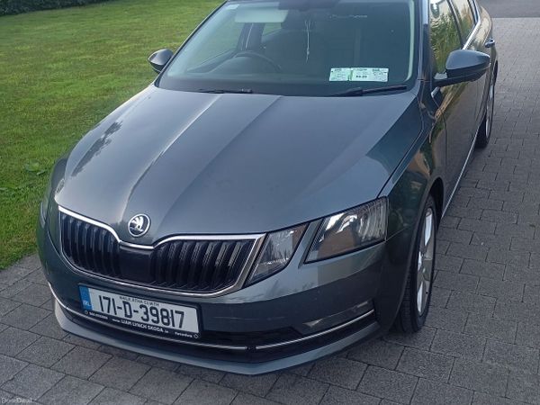 Skoda Octavia Saloon, Diesel, 2017, Grey