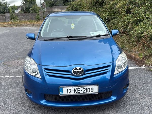 Toyota Auris Hatchback, Diesel, 2012, Blue