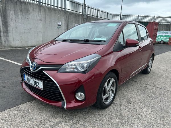 Toyota Yaris Hatchback, Petrol Hybrid, 2018, Blue