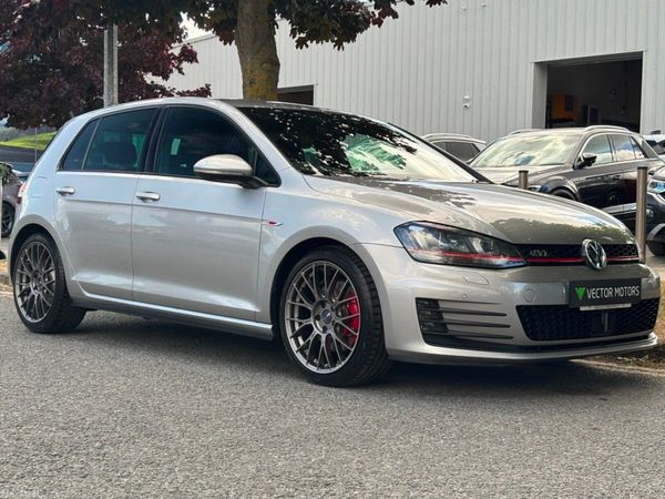 Volkswagen Golf Hatchback, Petrol, 2017, Silver