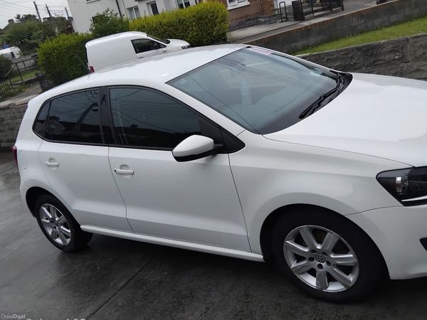 Volkswagen Polo Hatchback, Petrol, 2012, White
