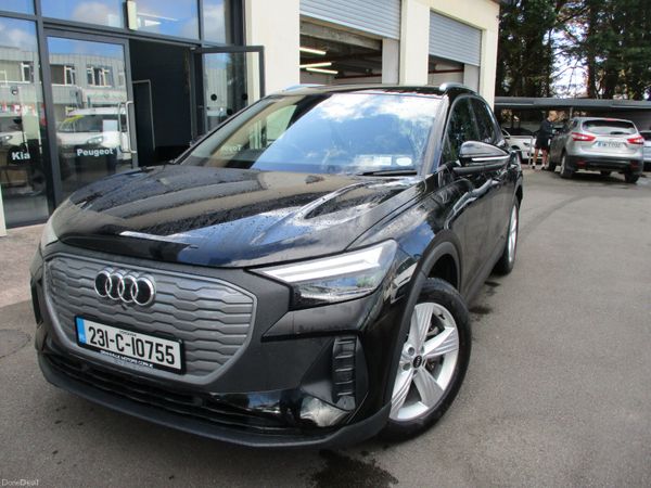 Audi e-tron Estate/Jeep, Electric, 2023, Black
