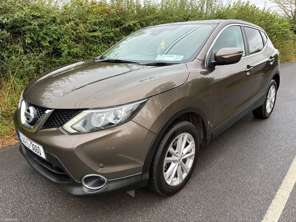 Nissan Qashqai Hatchback, Diesel, 2014, Beige