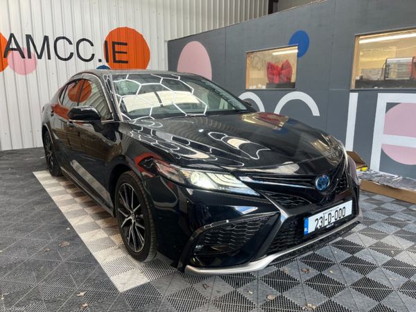 Toyota Camry Saloon, Petrol Hybrid, 2023, Black