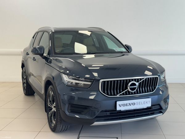 Volvo XC40 Estate/Jeep, Petrol Plug-in Hybrid, 2022, Blue