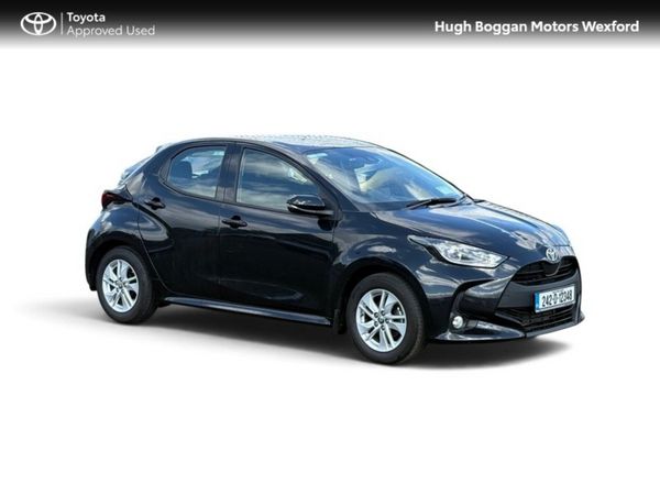 Toyota Yaris Hatchback, Petrol, 2024, Black