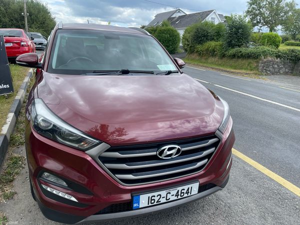 Hyundai Tucson SUV, Diesel, 2016, Red