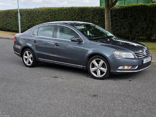Volkswagen Passat Saloon, Diesel, 2012, Grey