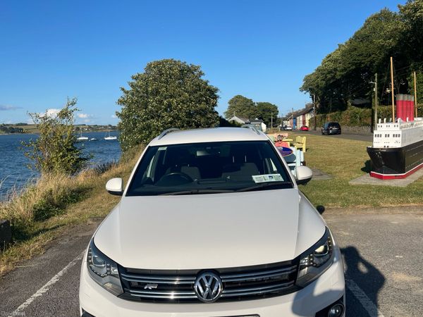 Volkswagen Tiguan SUV, Petrol, 2013, White