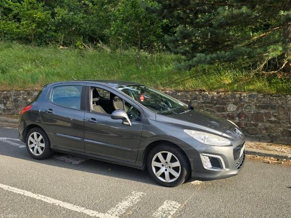 Peugeot 308 Hatchback, Diesel, 2013, Grey