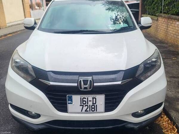 Honda Vezel Hatchback, Petrol, 2016, White