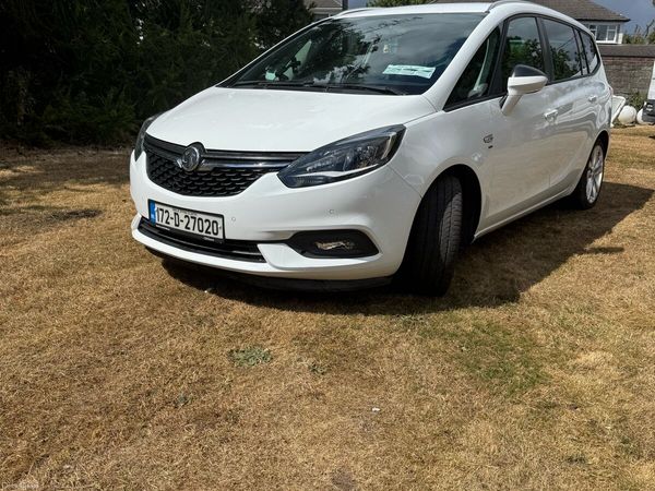 Vauxhall Zafira MPV, Petrol, 2017, White