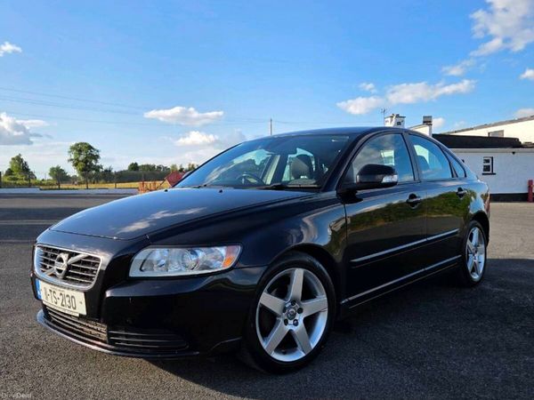Volvo S40 Saloon, Diesel, 2011, Black