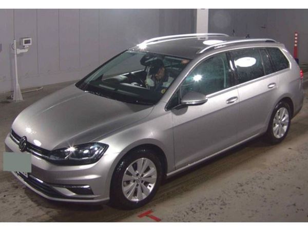 Volkswagen Golf Estate, Petrol, 2018, Silver